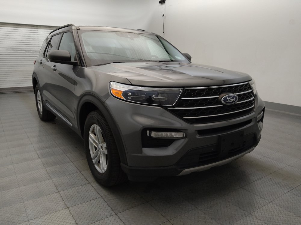 Used 2023 Ford Explorer XLT w/ Equipment Group 202A AWD/4WD image 13