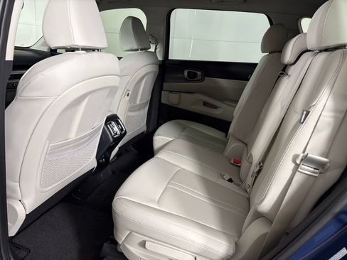 New 2026 Kia Sorento S w/ S Panoramic Sunroof Package FWD image 37