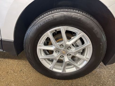 Used 2022 Chevrolet Equinox LT image 9