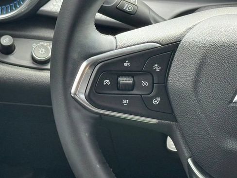 Used 2024 Chevrolet Trax LT w/ Driver Confidence Package FWD image 14