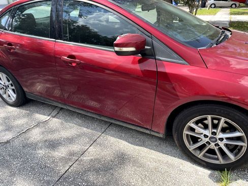 Used 2015 Ford Focus SE image 5