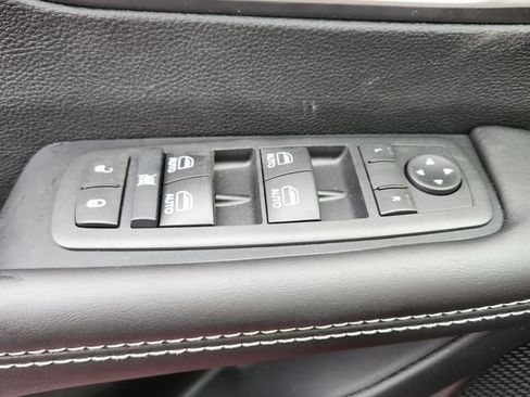 New 2026 Chrysler Pacifica Select FWD image 19