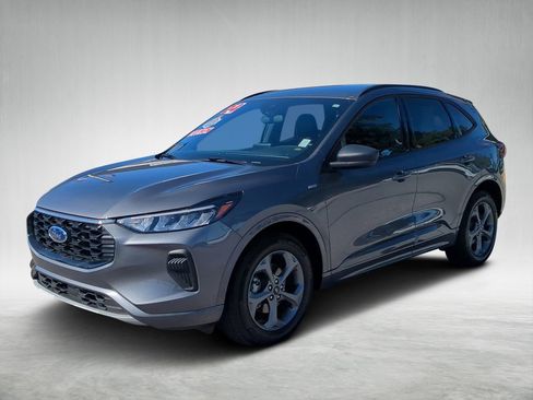 Used 2024 Ford Escape ST-Line w/ Equipment Group 301A image 7