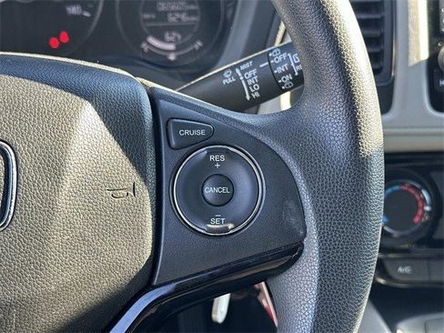 Used 2016 Honda HR-V LX image 26