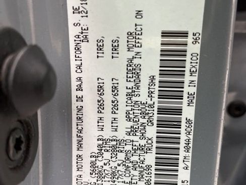 Used 2019 Toyota Tacoma TRD Sport w/ Technology Package image 29