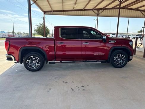 Used 2025 GMC Sierra 1500 SLT RWD image 9