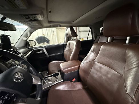 Used 2015 Toyota 4Runner Limited image 7