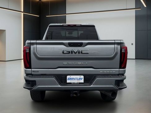 Used 2025 GMC Sierra 2500 Denali Ultimate AWD/4WD image 5