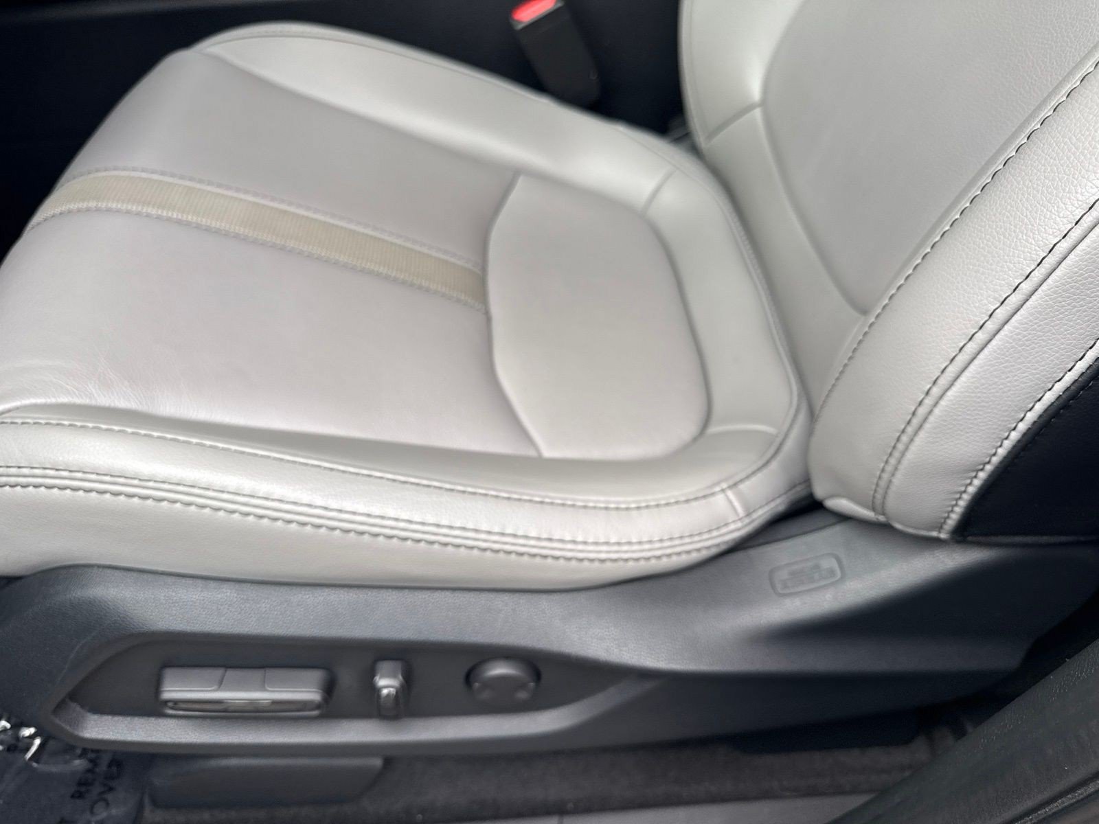 Certified 2023 Honda Pilot Touring image 19