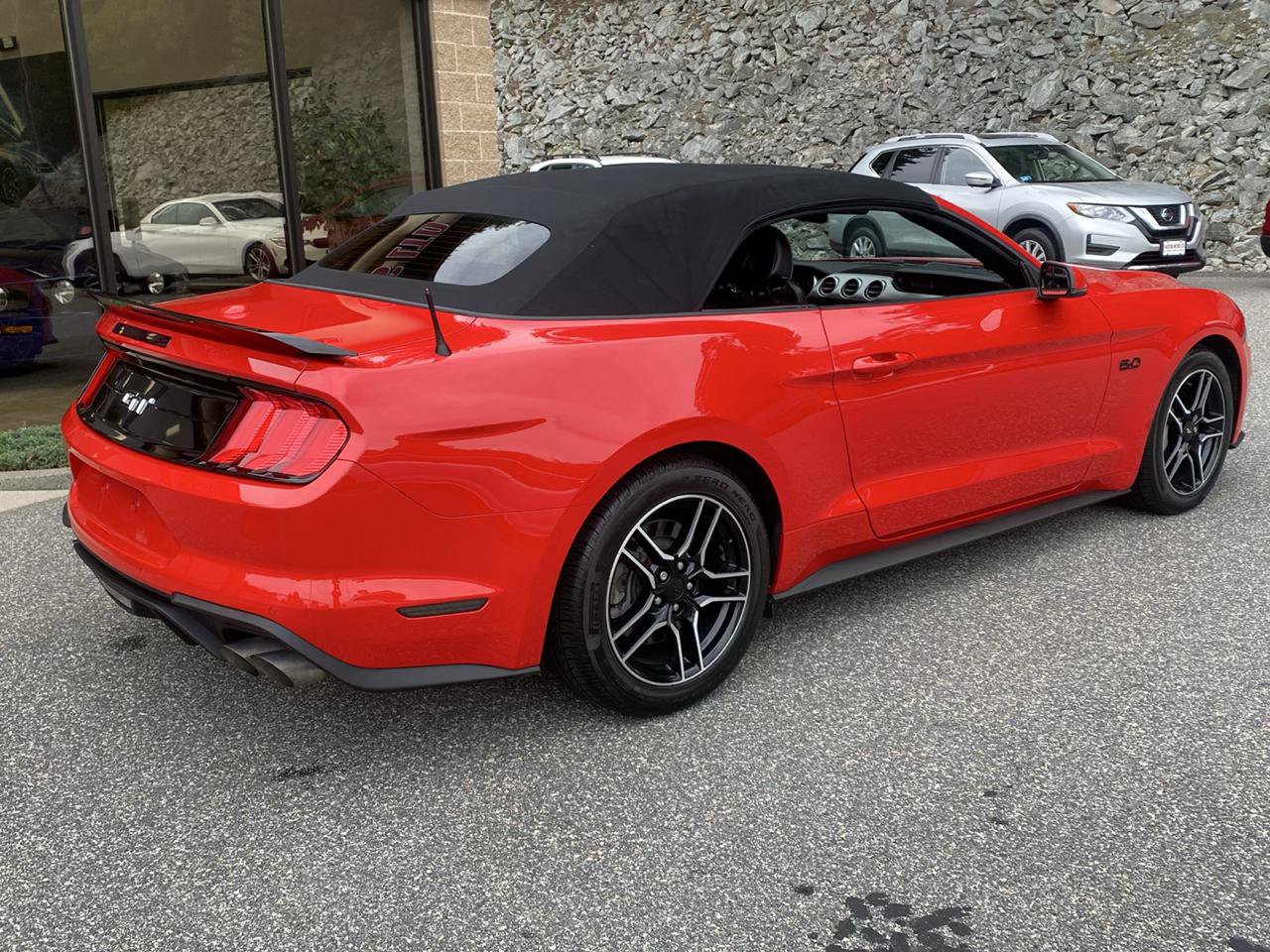 Used 2022 Ford Mustang GT Premium w/ Equipment Group 401A RWD image 29