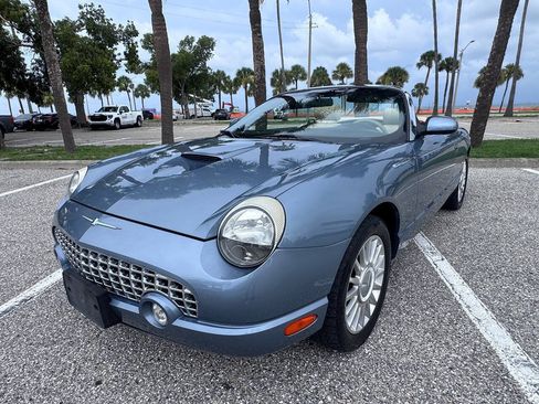 Used 2005 Ford Thunderbird 50th Anniversary RWD image 12