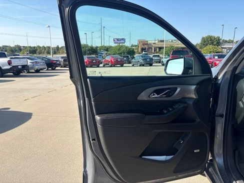 Used 2018 Chevrolet Traverse LT AWD/4WD image 9