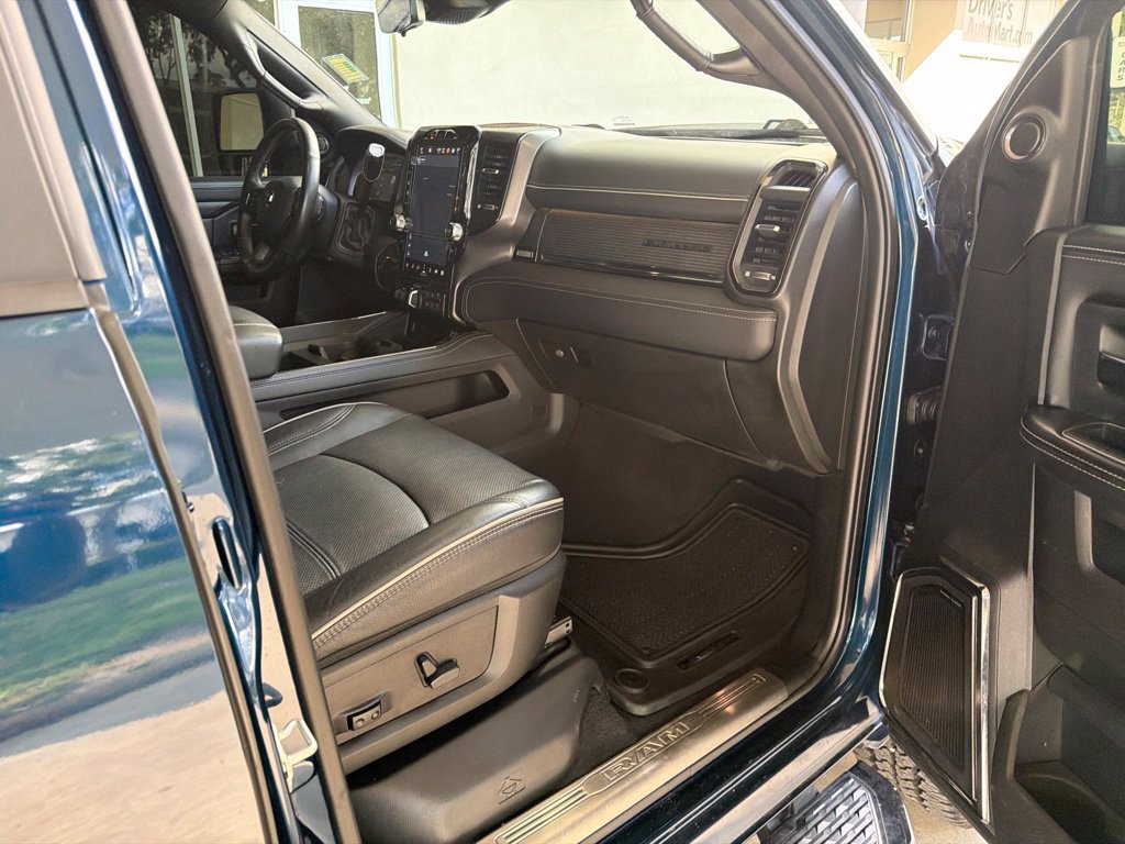 Used 2024 RAM 2500 Limited AWD/4WD image 34
