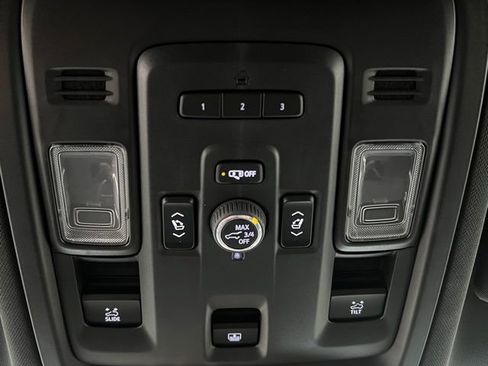 Used 2024 GMC Yukon XL AT4 w/ AT4 Premium Package AWD/4WD image 39