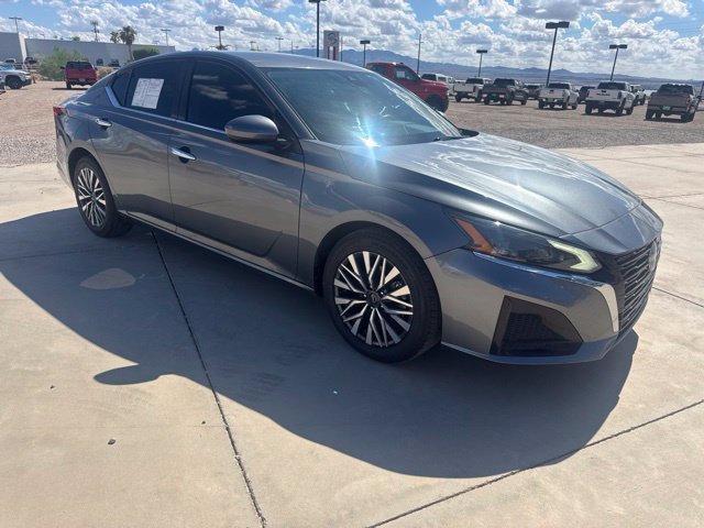 Used 2023 Nissan Altima 2.5 SV FWD image 5