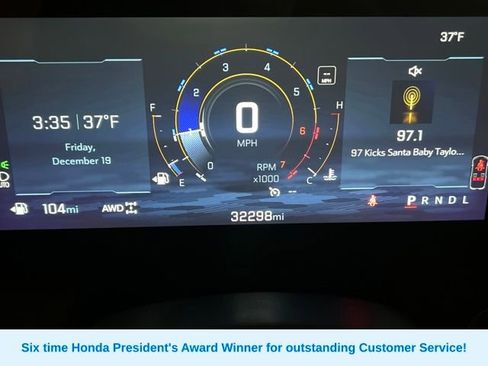 Used 2025 Chevrolet Equinox LT w/ Convenience Package II image 3