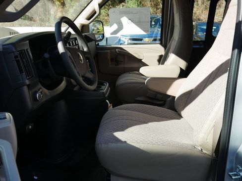 New 2025 Chevrolet Express 2500 w/ Driver Convenience Package image 8