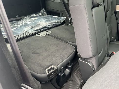 New 2026 Volvo XC90 B5 Core w/ Protection Package AWD/4WD image 18