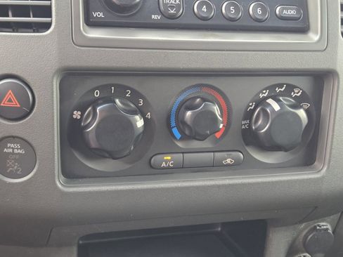 Used 2006 Nissan Frontier XE w/ (G01) XE Preferred Pkg image 25