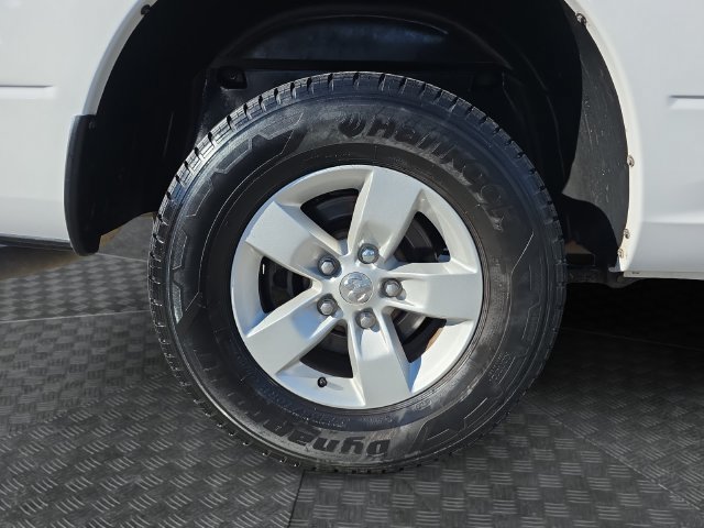 Used 2018 RAM 1500 Classic SLT RWD image 33