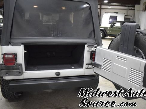 Used 2006 Jeep Wrangler Unlimited AWD/4WD image 22