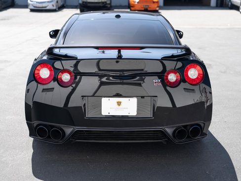 Used 2013 Nissan GT-R Black Edition AWD/4WD image 10