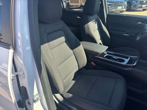 Used 2025 Chevrolet Equinox LT image 35