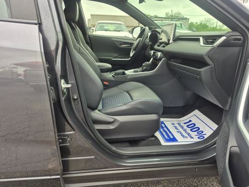 Used 2022 Toyota RAV4 XSE AWD/4WD image 35