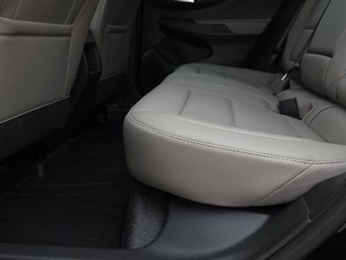 New 2026 Buick Envista Avenir image 21