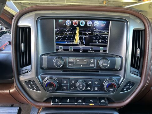 Used 2017 Chevrolet Silverado 1500 High Country image 7