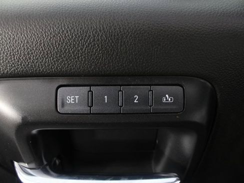 Used 2015 Chevrolet Silverado 2500 LTZ w/ LTZ Plus Package image 15