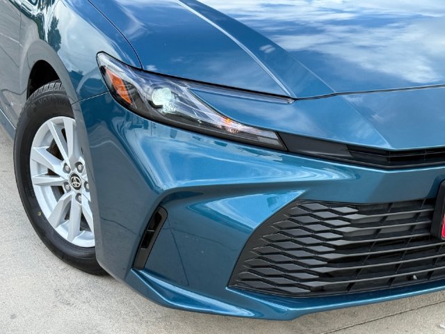 Used 2026 Toyota Camry LE w/ Convenience Package FWD image 6