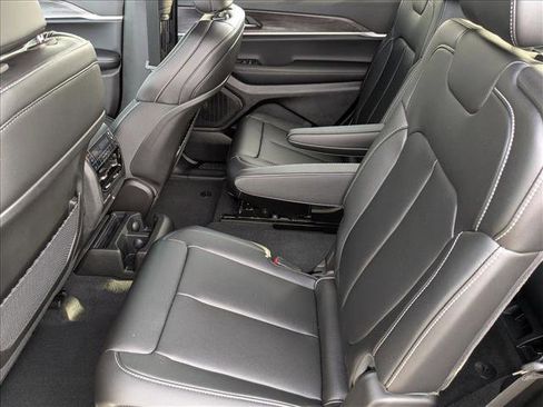 New 2025 Jeep Grand Cherokee L Limited w/ Trailer Tow Package image 16