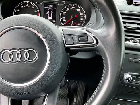 Used 2018 Audi Q3 2.0T Premium w/ Convenience Package image 24