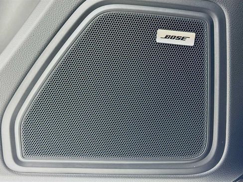 New 2026 Porsche Macan AWD/4WD image 12