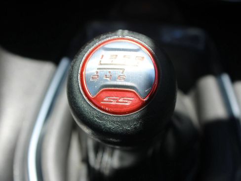 Used 2019 Chevrolet Camaro SS RWD image 20