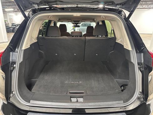 Used 2024 Nissan Rogue SV FWD image 15