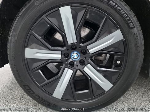 Used 2024 BMW iX xDrive50 w/ Premium Package AWD/4WD image 40