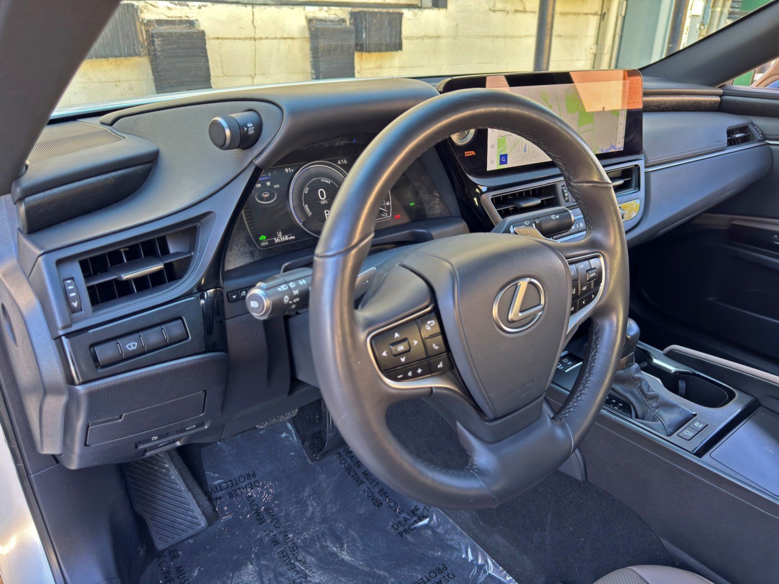 Used 2024 Lexus ES 300h w/ Premium Package FWD image 14