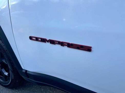 Used 2024 Jeep Compass Trailhawk image 17