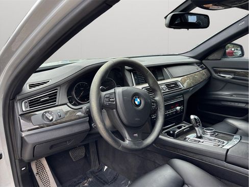 Used 2014 BMW 750i RWD image 6