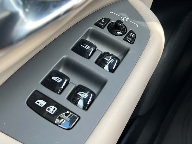 New 2027 Volvo XC90 B5 Plus AWD/4WD image 19