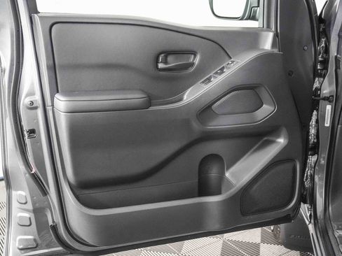 Certified 2025 Nissan Frontier S image 21