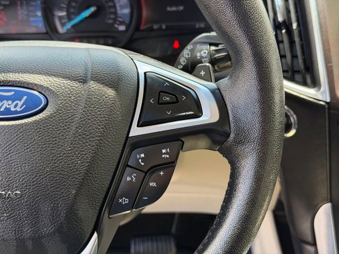 Used 2019 Ford Edge Titanium w/ Equipment Group 301A AWD/4WD image 18