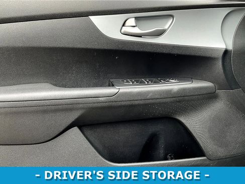 Used 2023 Kia Forte LXS w/ LXS Technology Package FWD image 19