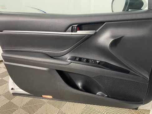 Used 2018 Toyota Camry XSE FWD image 20