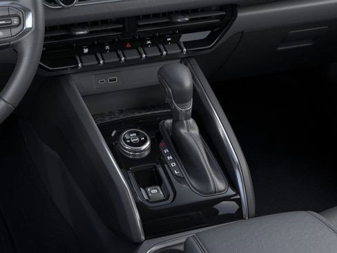 New 2025 GMC Canyon Elevation w/ Convenience Package image 24