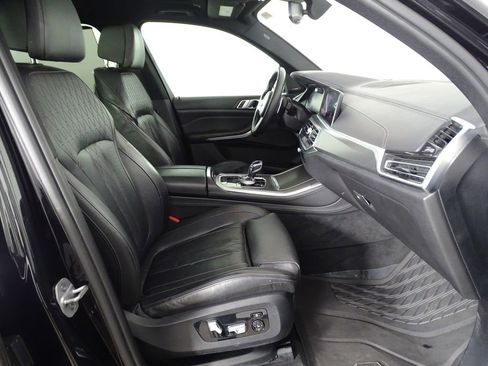 Used 2020 BMW X5 M50i w/ Executive Package image 17