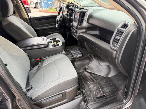 Used 2020 RAM 5500 Tradesman w/ Safety Group image 20