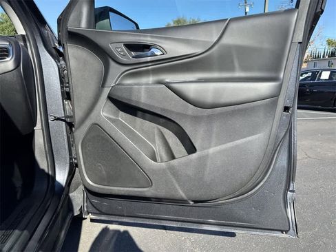 Used 2022 Chevrolet Equinox LT image 33